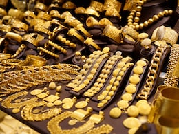 Gold Price Today: आज सोना 1000 रुपये महंगा हुआ, 1.10 लाख रुपए के पार पहुंचा, जानें 10 ग्राम गोल्ड का ताजा रेट