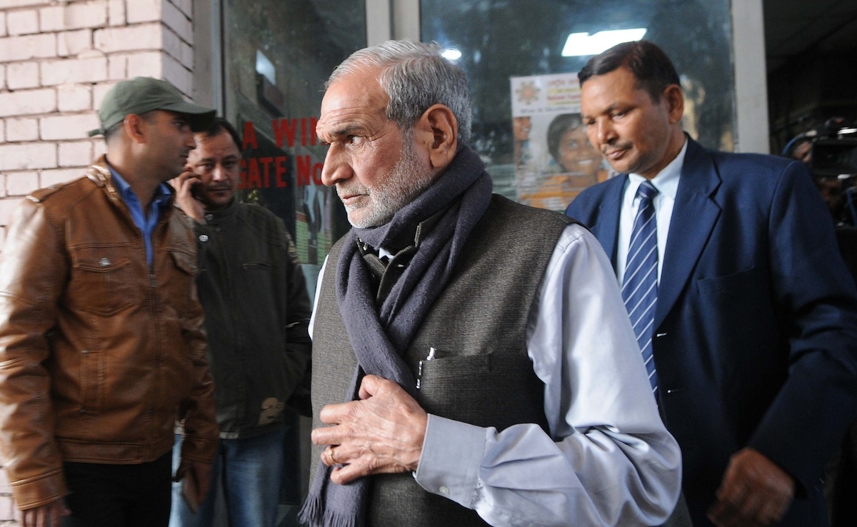 Ex-Congress MP Sajjan Kumar Acquitted In Two 1984 Anti-Sikh Riots Cases