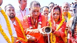 CM विष्णु देव साय ने पूरे कैबिनेट के साथ लगाई कुंभ में आस्था की डुबकी, भूपेश बघेल ने साधा निशाना