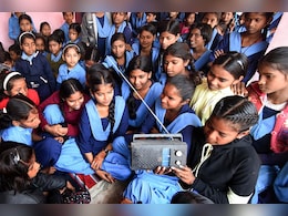 रोबोट से लेकर मार्बल आर्ट तक, गुजरात का ये प्राइमरी स्कूल बना मिसाल