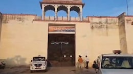 Rajasthan: दौसा जेल में सिम कार्ड ले जाने वाला नर्सिंग कर्मी पकड़ा, गैंग में कई लोगों के शामिल होने की आशंका