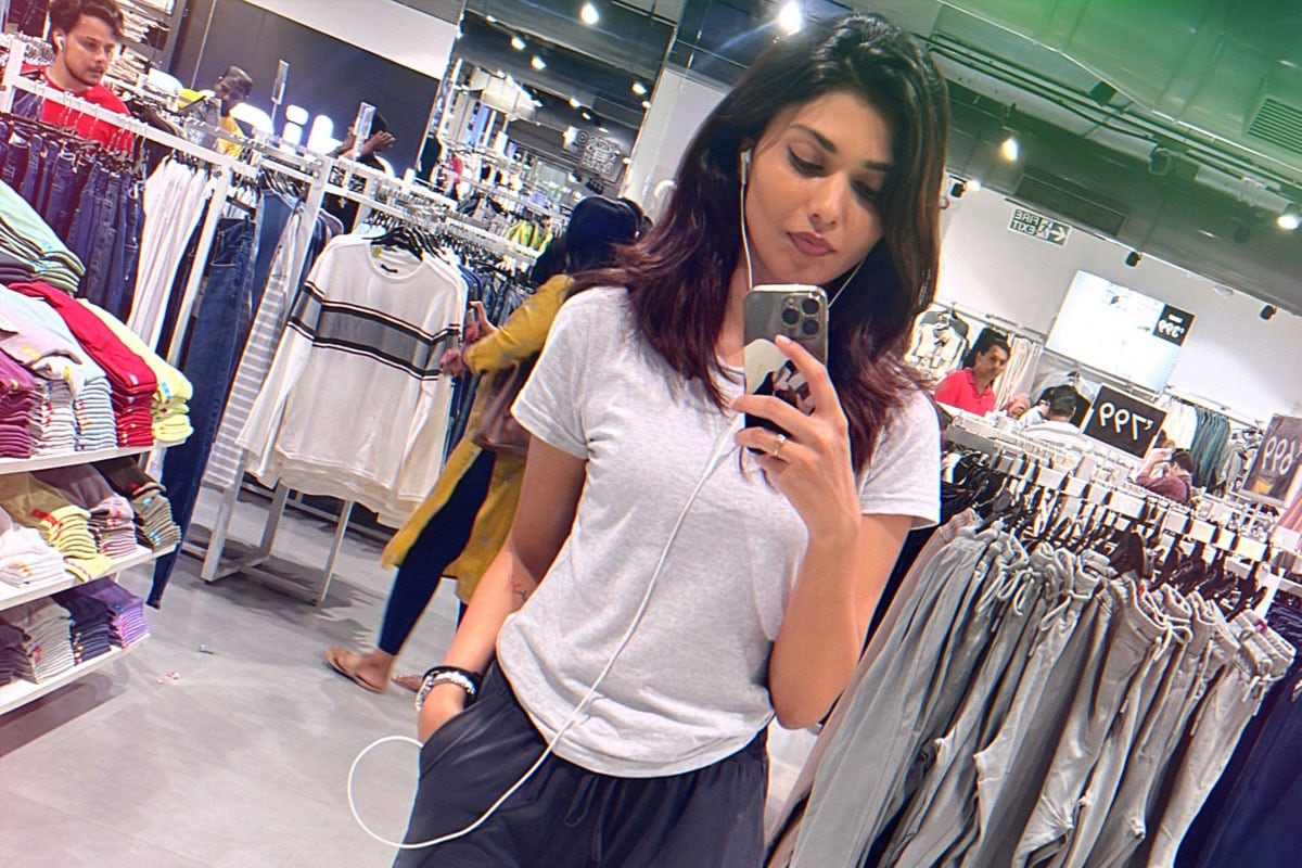 Vagmita Singh's Bestie Goals: Why My BFF is My Life's CEO, While Others Are Jealous?! Vagmita Singh's Bestie Goals: Why My BFF is My Life's CEO, While Others Are Jealous?!