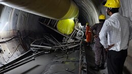 telangana tunnel collapse : बोगद्यात गुडघ्यापर्यंत चिखल, 24 तासांपासून रेस्क्यू ऑपरेशन सुरू; 8 मजुरांना बाहेर काढण्याचं मोठं आव्हान