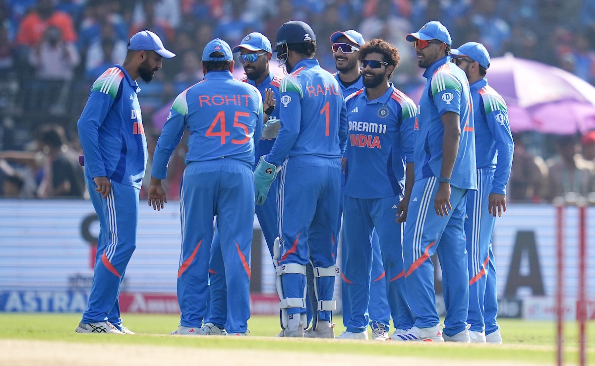 India vs England 2nd ODI LIVE Updates: Ravindra Jadeja Strikes Thrice As India Bowl Out England For 304 | Cricket News India vs England 2nd ODI LIVE Updates: Ravindra Jadeja Strikes Thrice As India Bowl Out England For 304 | Cricket News