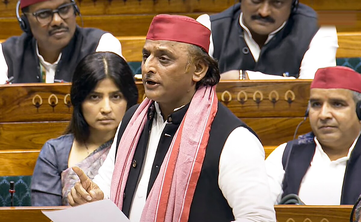 संसद में अखिलेश यादव (PTI फोटो) संसद में अखिलेश यादव (PTI फोटो)