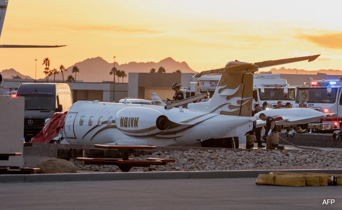 1 Dead As Business Jet Skids Off Runway, Collides With Another At US Airport  www.ndtv.com