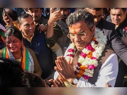 'दिल्ली को सुंदर शहर बनाएंगे': नई दिल्ली सीट जीतने के बाद पैतृक गांव मुंडका पहुंचे प्रवेश वर्मा 'दिल्ली को सुंदर शहर बनाएंगे': नई दिल्ली सीट जीतने के बाद पैतृक गांव मुंडका पहुंचे प्रवेश वर्मा