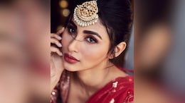 Mouni Roy Rounds Off Her Ethnic Glam With Red Lips And Wispy Lashes