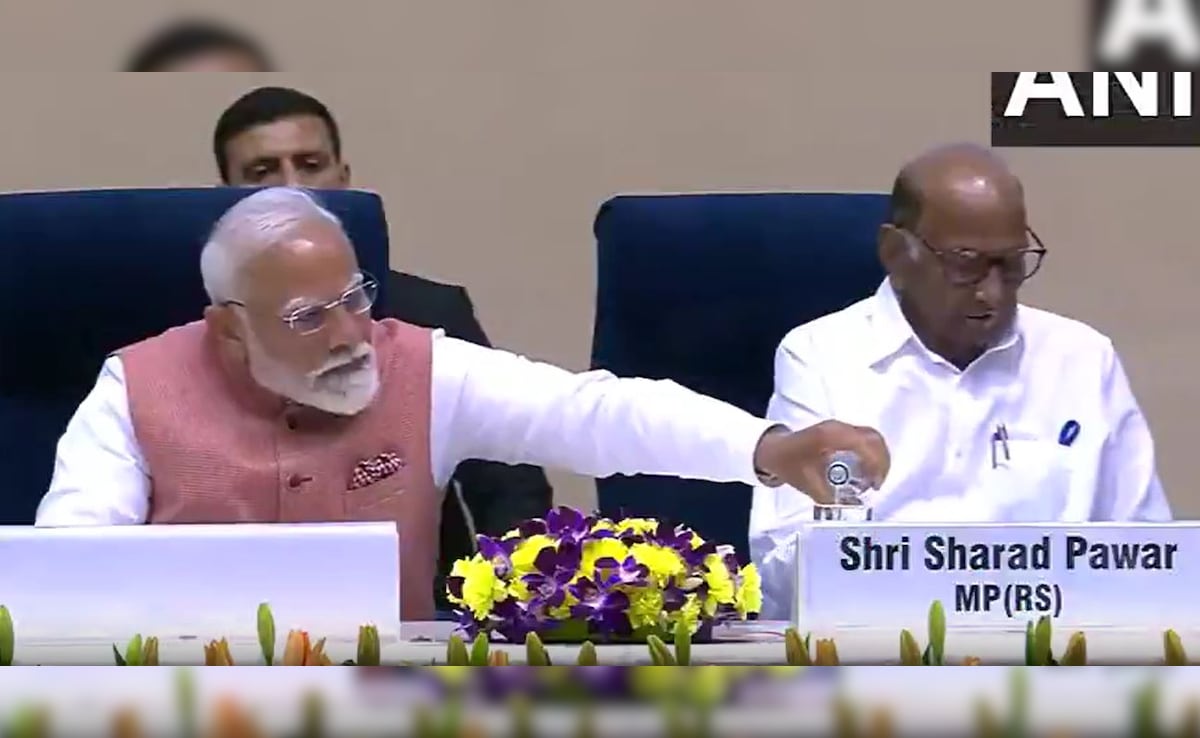 Video: At Marathi Lit Fest, PM Modi's Gesture To Sharad Pawar