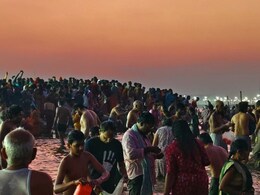 नई दिल्ली रेलवे स्टेशन पर हादसे के बाद प्रयागराज में अलर्ट, देर रात चलेगा महाकुंभ में स्न्नान नई दिल्ली रेलवे स्टेशन पर हादसे के बाद प्रयागराज में अलर्ट, देर रात चलेगा महाकुंभ में स्न्नान