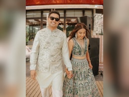 Prajakta Koli And Vrishank Khanal Keep It Stylish In Green Outfits By Anita Dongre For Their Pre-Wedding Rituals Prajakta Koli And Vrishank Khanal Keep It Stylish In Green Outfits By Anita Dongre For Their Pre-Wedding Rituals