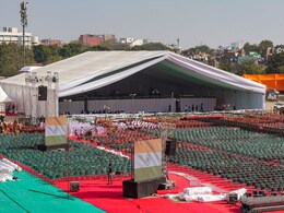 मैं रामलीला मैदान हूं... अन्ना, केजरीवाल और अब रेखा, सबका वक्त बदलते मैंने देखा मैं रामलीला मैदान हूं... अन्ना, केजरीवाल और अब रेखा, सबका वक्त बदलते मैंने देखा
