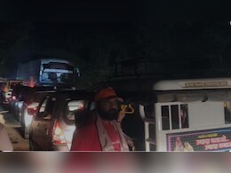 महाकुंभ मेले में श्रद्धालुओं की फिर बढ़ी भारी भीड़, रीवा-प्रयागराज मार्ग पर लगा लंबा जाम