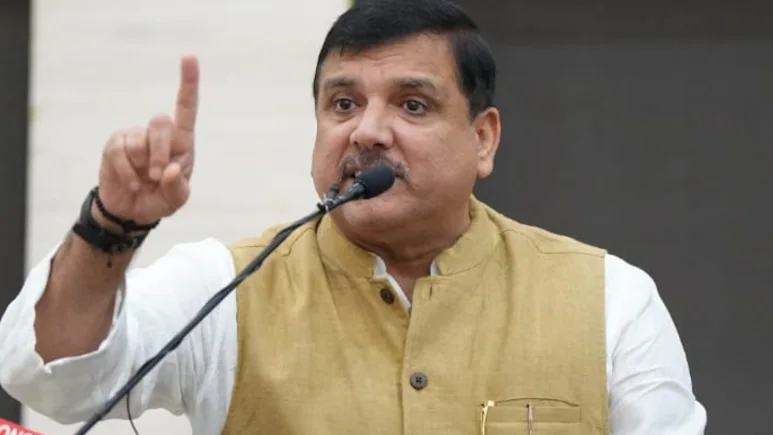 AAP का आरोप -गुजरात में हार के डर से हमारे नेताओं को गिरफ्तार कर रही सरकार