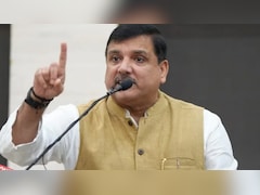 AAP का आरोप -गुजरात में हार के डर से हमारे नेताओं को गिरफ्तार कर रही सरकार