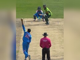 VIDEO: क्या खूब बलखाई अक्षर पटेल की गेंद, मोहम्मद रिजवान हो गए चारो खाने चित, अब सपने में याद आएगी यह गेंद