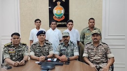 नक्सलवाद को लेकर सरकार की नई नीति का दिख रहा असर, दो इनामी समेत 3 और नक्सलियों का सरेंडर