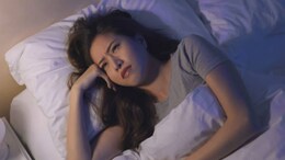 This Bedtime Phone Habit Could Be Stealing An Hour Of Sleep Weekly And Frying Your Brain