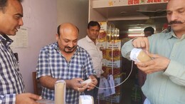 कोटा में खाद्य सुरक्षा विभाग की बड़ी कार्रवाई, 988 किलो गुलाब जामुन सीज; 19 नमूने जांच के लिए भेजे लैब