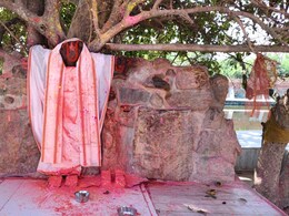 Holi 2025: राजस्थान की इस जगह से हुई होली के त्योहार की शुरुआत, राधा-कृष्ण ने खेली थी होली; 365 दिन चलता है त्योहार