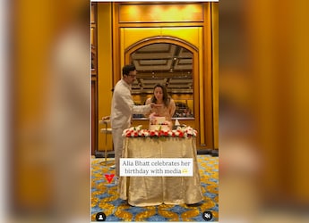 Alia Bhatt's Pre-Birthday Bash: Cake, Laughter And Cute Husband-Wife Moment Alia Bhatt's Pre-Birthday Bash: Cake, Laughter And Cute Husband-Wife Moment