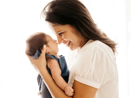 ब्रेस्ट फीडिंग के दौरान भूलकर भी न खाएं ये चीजें, एक्सपर्ट से जानें क्या खाएं और क्या नहीं