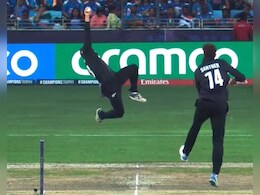 VIDEO: दुबई में बाज बनें ग्लेन फिलिप्स, हवा में उड़ते हुए कैच पकड़कर तोड़ दिया शुभमन गिल का दिल VIDEO: दुबई में बाज बनें ग्लेन फिलिप्स, हवा में उड़ते हुए कैच पकड़कर तोड़ दिया शुभमन गिल का दिल