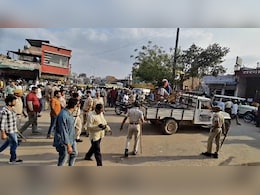 Shri Kaila Devi Fair: करौली में बुलडोजर एक्शन से हड़कंप, DM ने लिया स्थिति का जायजा, मदद मांगने चेयरमैन के पास पहुंचे लोग