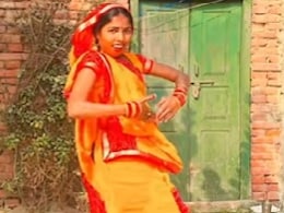 उई अम्मा सॉन्ग पर दीदी ने किया ऐसा डांस, हक्के बक्के देखते रह गए लोग उई अम्मा सॉन्ग पर दीदी ने किया ऐसा डांस, हक्के बक्के देखते रह गए लोग