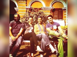 <i>Lootera</i>: Sonakshi Sinha Shares BTS Pics As Film Re-Releases In Theatres. Bonus - Ranveer Singh <i>Lootera</i>: Sonakshi Sinha Shares BTS Pics As Film Re-Releases In Theatres. Bonus - Ranveer Singh