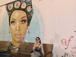 Alaya Furniturewala's "Chill Holiday" Look Will Make You Revamp Your Travel Wardrobe Alaya Furniturewala's "Chill Holiday" Look Will Make You Revamp Your Travel Wardrobe