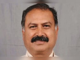 Rajasthan: सूरत अग्निकांड पर विधायक रफीक खान ने सदन में उठाई आवाज, कहा- व्यापारियों के लिए भेजा जाए डेलिगेशन Rajasthan: सूरत अग्निकांड पर विधायक रफीक खान ने सदन में उठाई आवाज, कहा- व्यापारियों के लिए भेजा जाए डेलिगेशन