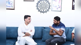 सचिन पायलट ने NSUI प्रदेशाध्यक्ष के घर जाकर की मुलाकात, लंबे समय से बीमार हैं विनोद जाखड़