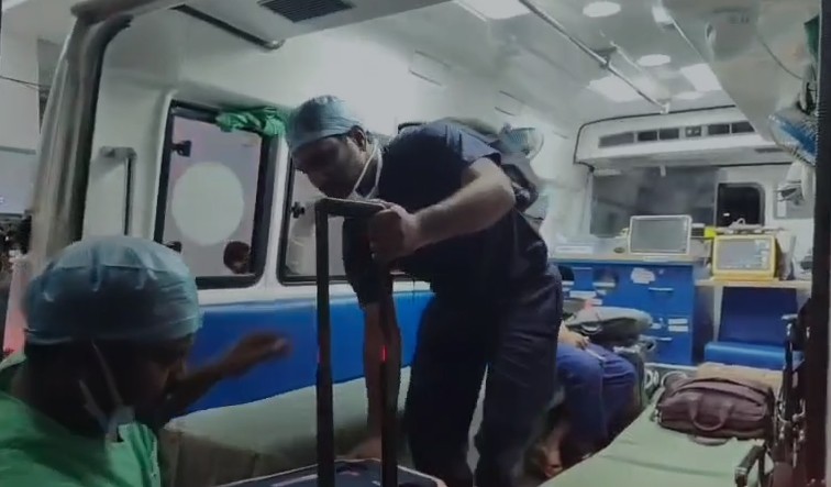 अस्पताल में मंत्री की नेकदिली से मरीज को मिली नई जिंदगी, अपने खर्च पर स्पेशल फ्लाइट से पहुंचाया दिल