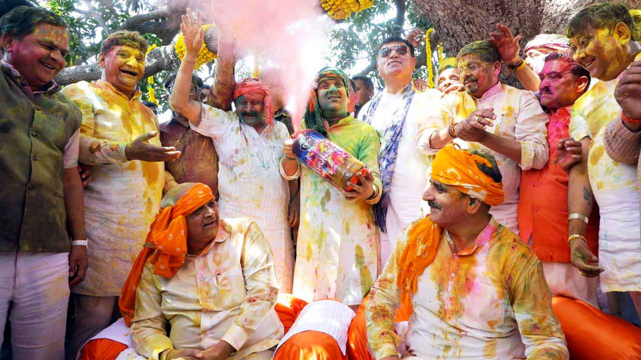 Gujarat CM Bhupendra Patel, Ministers, And MLAs Celebrate Holi At State Assembly