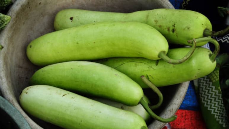 लो कैलोरी और पोषण का भंडार, वेट लॉस से लेकर दिल और पाचन तक, जानें कैसे शरीर को अंदर से मजबूत बनाती है लौकी