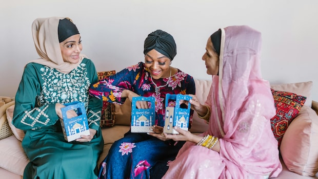 Celebrate Eid In Style: Shop Stylish Ethnic Dresses For Her And Kurta Sets For Him Under ₹2,000 On Myntra