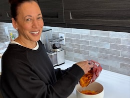 Kamala Harris Watches Oscars At Home With A Bag Of Cheese Nachos, Internet Relates Kamala Harris Watches Oscars At Home With A Bag Of Cheese Nachos, Internet Relates
