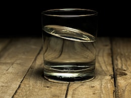 6 महीने से नहीं खाया था एक भी निवाला, वजन कम करने के लिए की Water Fasting, 24 किलो की हो गई 18 साल की लड़की, नहीं बची जान... 6 महीने से नहीं खाया था एक भी निवाला, वजन कम करने के लिए की Water Fasting, 24 किलो की हो गई 18 साल की लड़की, नहीं बची जान...