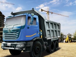 Union Minister Nitin Gadkari Flags-Off Tata Motors' First-Ever Hydrogen Truck Trials Union Minister Nitin Gadkari Flags-Off Tata Motors' First-Ever Hydrogen Truck Trials