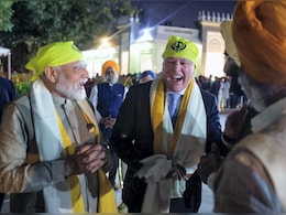 अच्छा हुआ आपने चैंपियंस ट्रॉफी में हमारी हार का जिक्र नहीं किया... जब न्यूजीलैंड पीएम के मजाक पर खिलखिला कर हंस पड़े पीएम मोदी अच्छा हुआ आपने चैंपियंस ट्रॉफी में हमारी हार का जिक्र नहीं किया... जब न्यूजीलैंड पीएम के मजाक पर खिलखिला कर हंस पड़े पीएम मोदी