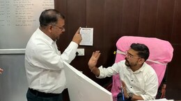 अजमेर के बाद बारां में नगर परिषद की गुंडागर्दी, बिना नोटिस मकान तोड़ने की धमकी; अधिकारी बोला-'नेता गिरी बन्द कर और मकान खाली कर दे'
