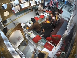 Video: She Came To Buy Jewellery. Was Caught Popping Gold Pieces Into Mouth Video: She Came To Buy Jewellery. Was Caught Popping Gold Pieces Into Mouth