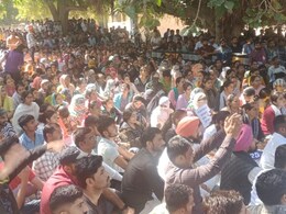 इतनी भीड़ कि जाम हो गई सड़क! 15 दिन बाद युवाओं ने जयपुर कूच का दिया अल्टीमेटम, जानें वजह