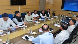 मुख्य निर्वाचन अधिकारी ने की राजस्थान के राजनीतिक पार्टियों के साथ बैठक, चुनावी प्रक्रिया में सुधार पर हुई बात