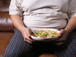 मोटापा कैसे कम करें? डाइट में क्या शामिल करें और किन चीजों को हमेशा के लिए कहें अलविदा