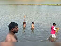 Badlapur News: धुळवड खेळून रंग धुण्यासाठी नदीत गेले, 4 जणांचा बुडून मृत्यू Badlapur News: धुळवड खेळून रंग धुण्यासाठी नदीत गेले, 4 जणांचा बुडून मृत्यू