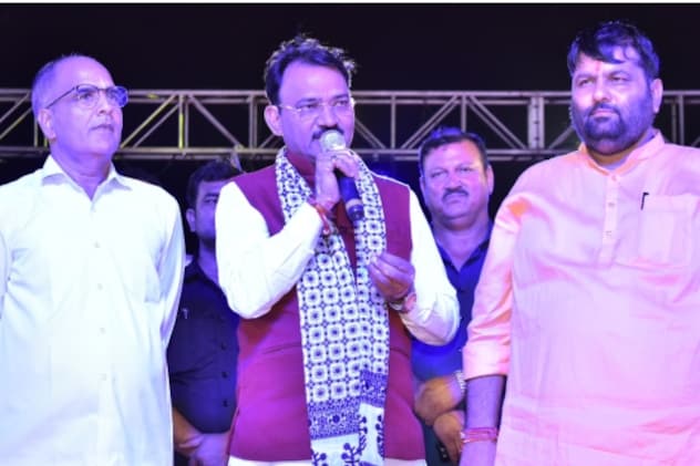 राज्य सरकार की तरफ से उपमुख्यमंत्री डॉ प्रेमचंद बैरवा ने प्रतिनिधित्व किया. राज्य सरकार की तरफ से उपमुख्यमंत्री डॉ प्रेमचंद बैरवा ने प्रतिनिधित्व किया.