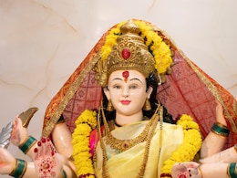 Navratri Wishes: नवरात्रि के नौ दिनों में भेजें मां दुर्गा के ये शुभकामना संदेश, मिलेगी माता रानी की कृपा Navratri Wishes: नवरात्रि के नौ दिनों में भेजें मां दुर्गा के ये शुभकामना संदेश, मिलेगी माता रानी की कृपा