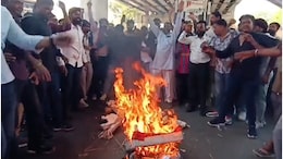 अजमेर में सफाईकर्मियों की हड़ताल, शहर की सफाई व्यवस्था चरमराई, ठेकेदार का पुतला फूंका